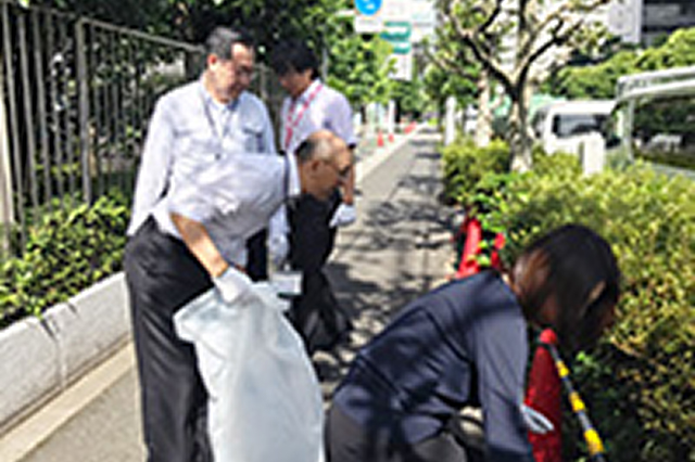 2017年6月22日 本社周辺清掃ボランティア活動のイメージ画像1