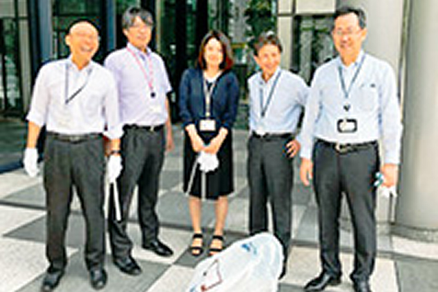 2017年6月22日 本社周辺清掃ボランティア活動のイメージ画像2